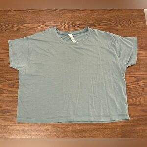 Lululemon Women’s Short Sleeve Athletic Shirt, Size 4